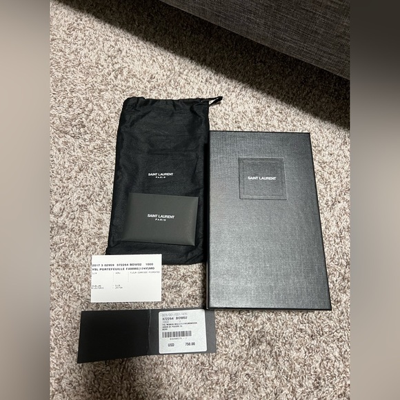 ✖️SOLD✖️AUTH YSL Cassandre Matelasse Large Flap Wallet in Black SHW - Picture 3 of 6